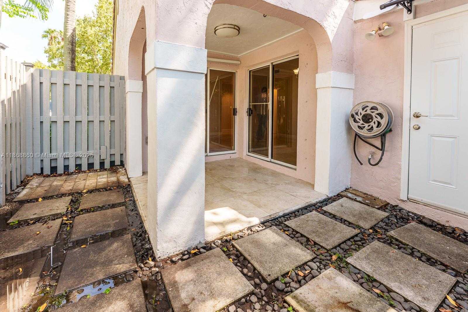 Small Image of 1462 SPRINGSIDE DR, Weston Number 15