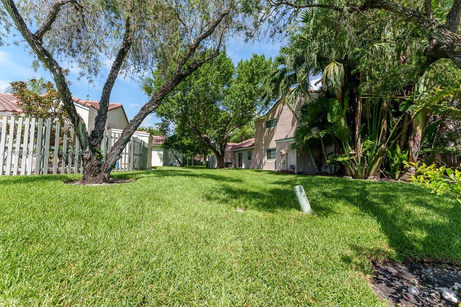 Small Image of 1462 SPRINGSIDE DR, Weston Number 19