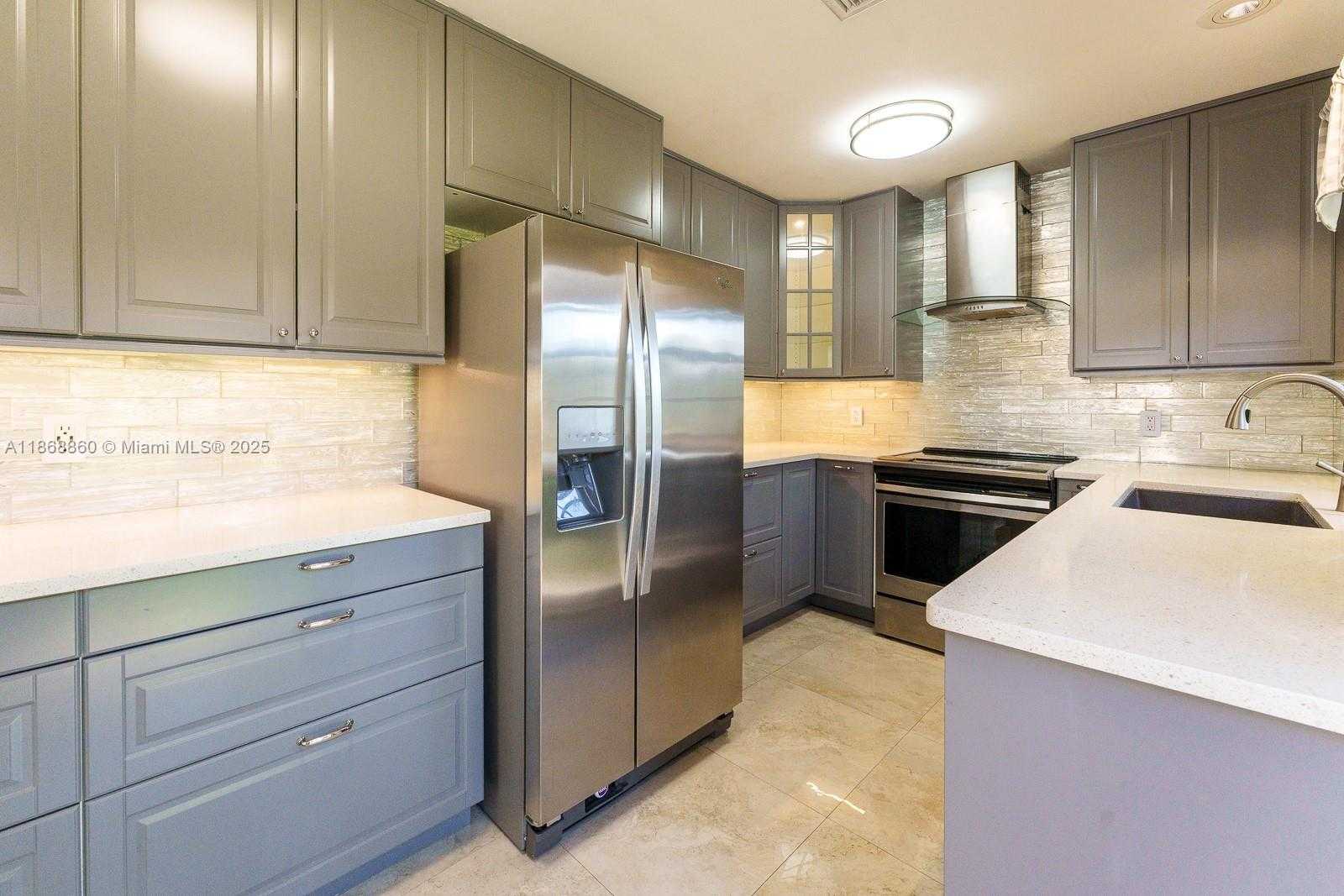 Small Image of 1462 SPRINGSIDE DR, Weston Number 3