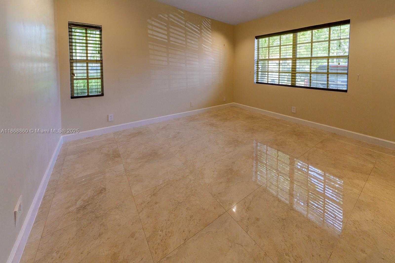 Small Image of 1462 SPRINGSIDE DR, Weston Number 5