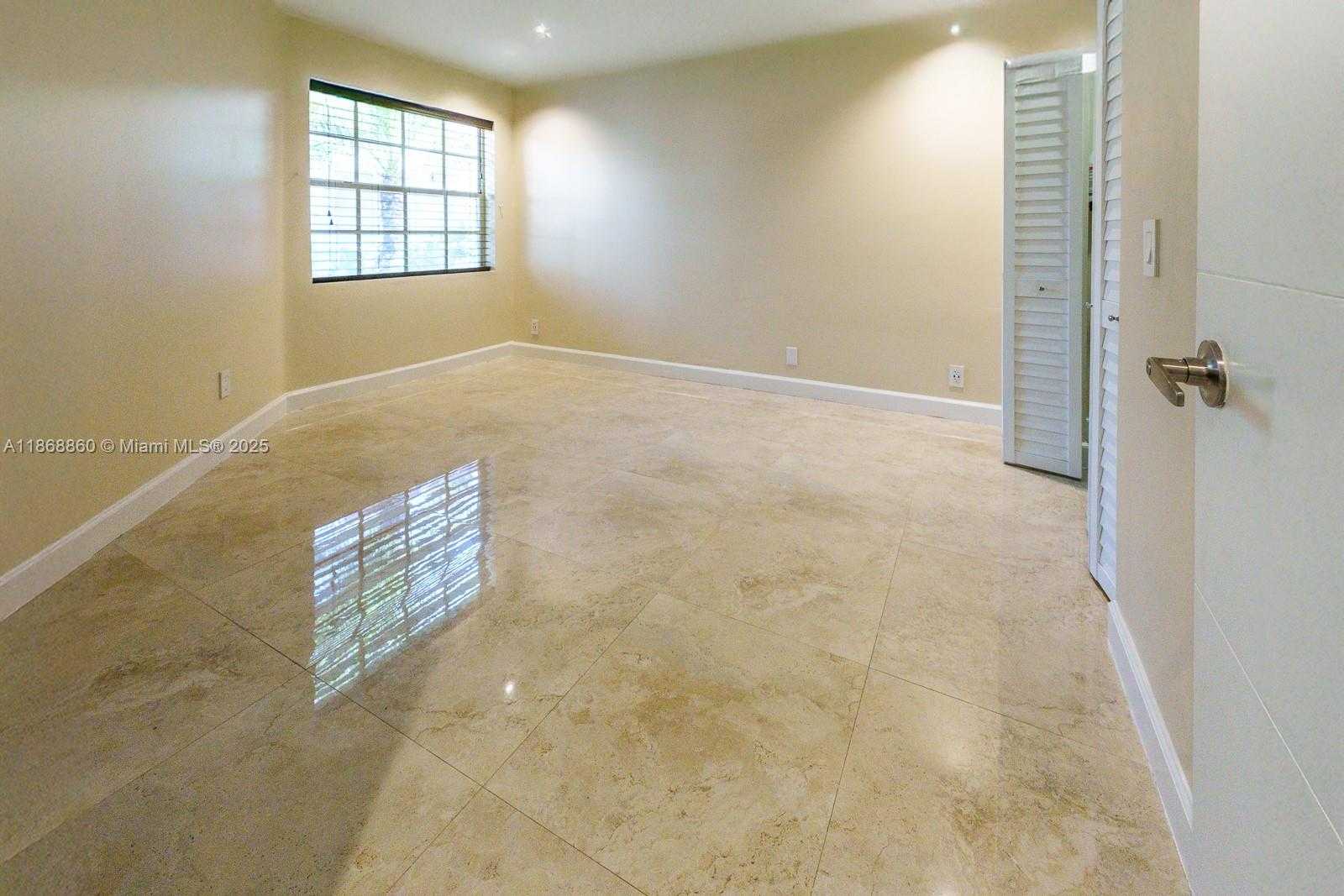 Small Image of 1462 SPRINGSIDE DR, Weston Number 8