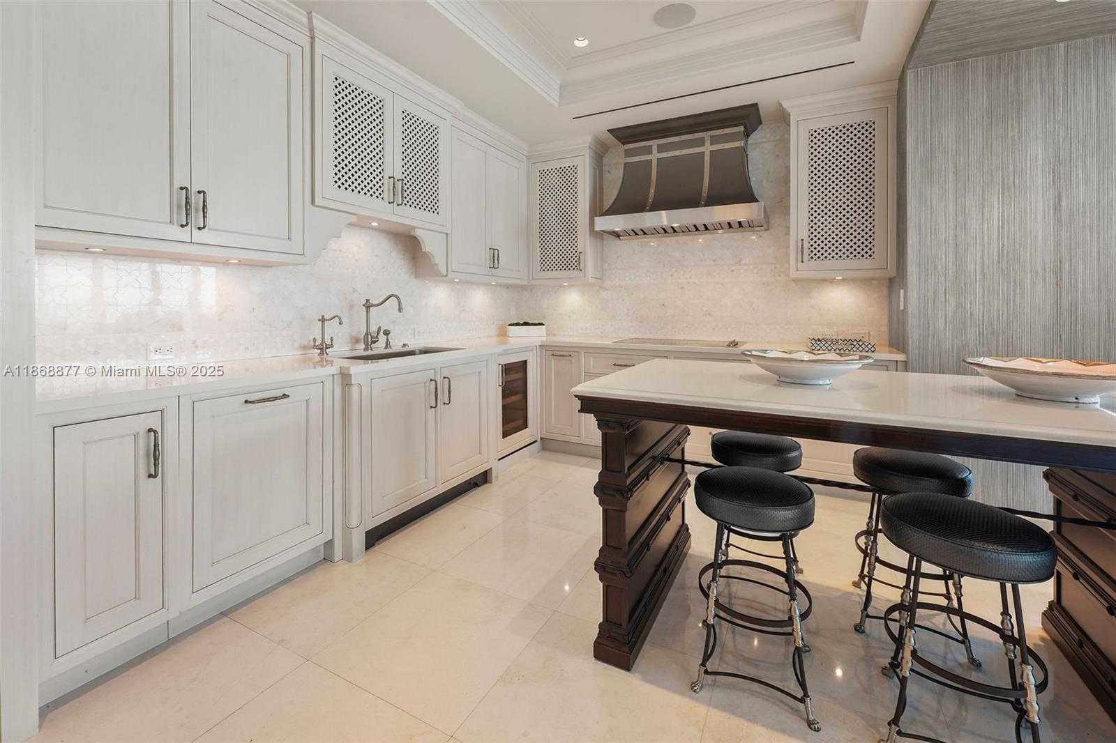 Small Image of 5959 COLLINS AVE #1007, Miami Beach Number 15