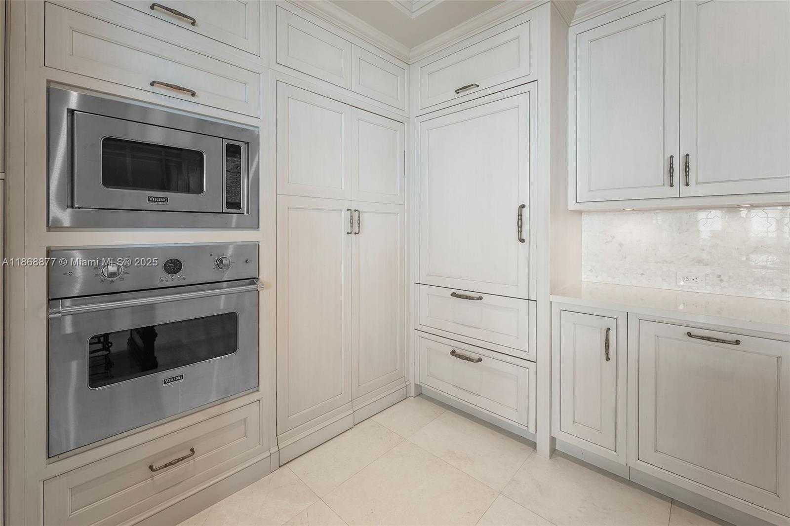 Small Image of 5959 COLLINS AVE #1007, Miami Beach Number 17