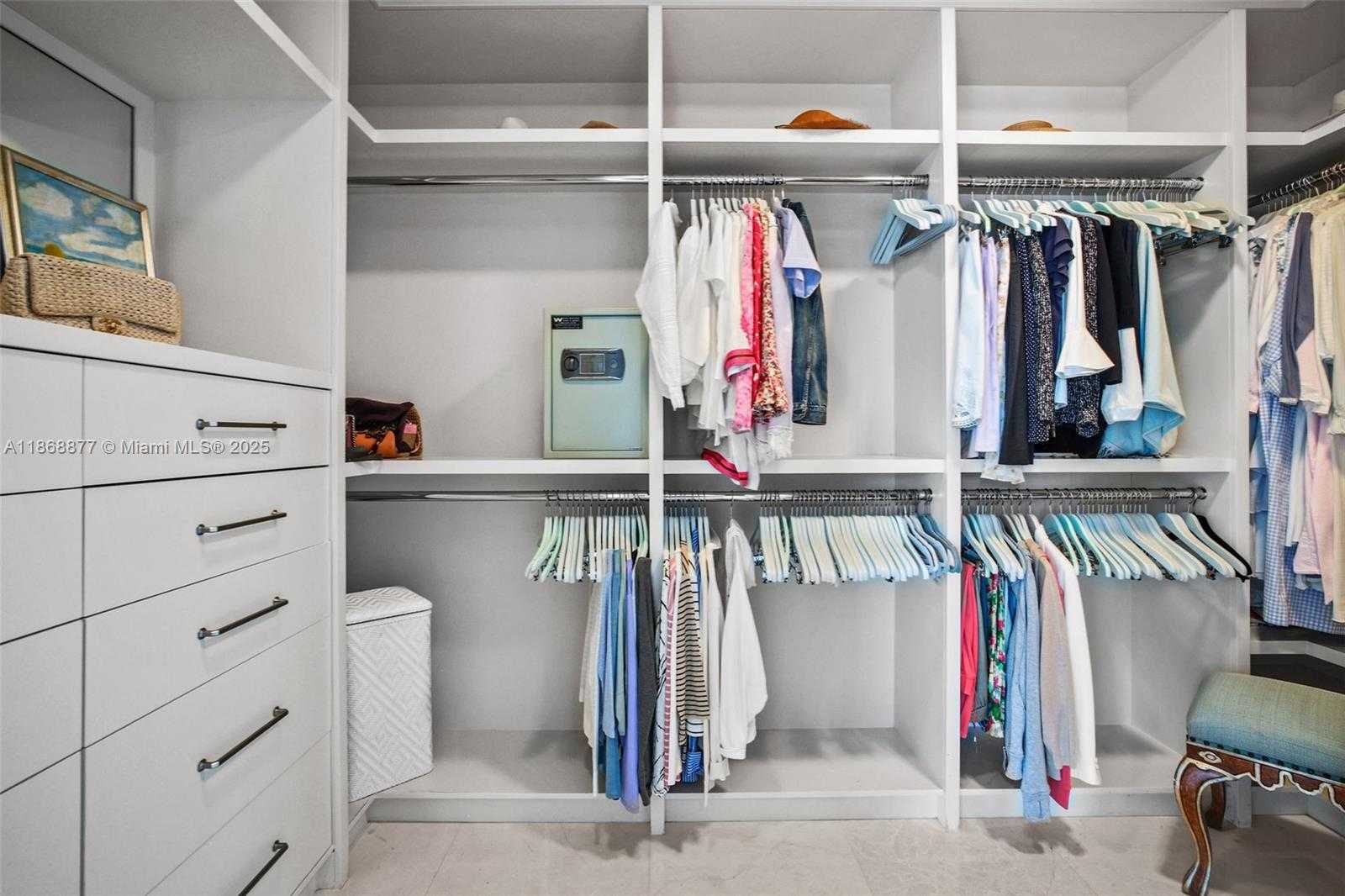 Small Image of 5959 COLLINS AVE #1007, Miami Beach Number 21