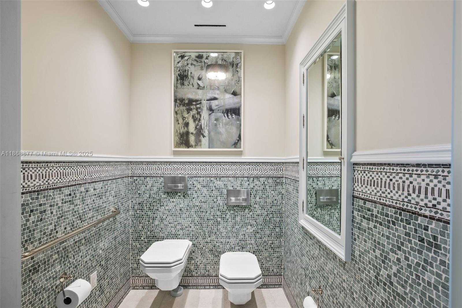 Small Image of 5959 COLLINS AVE #1007, Miami Beach Number 24