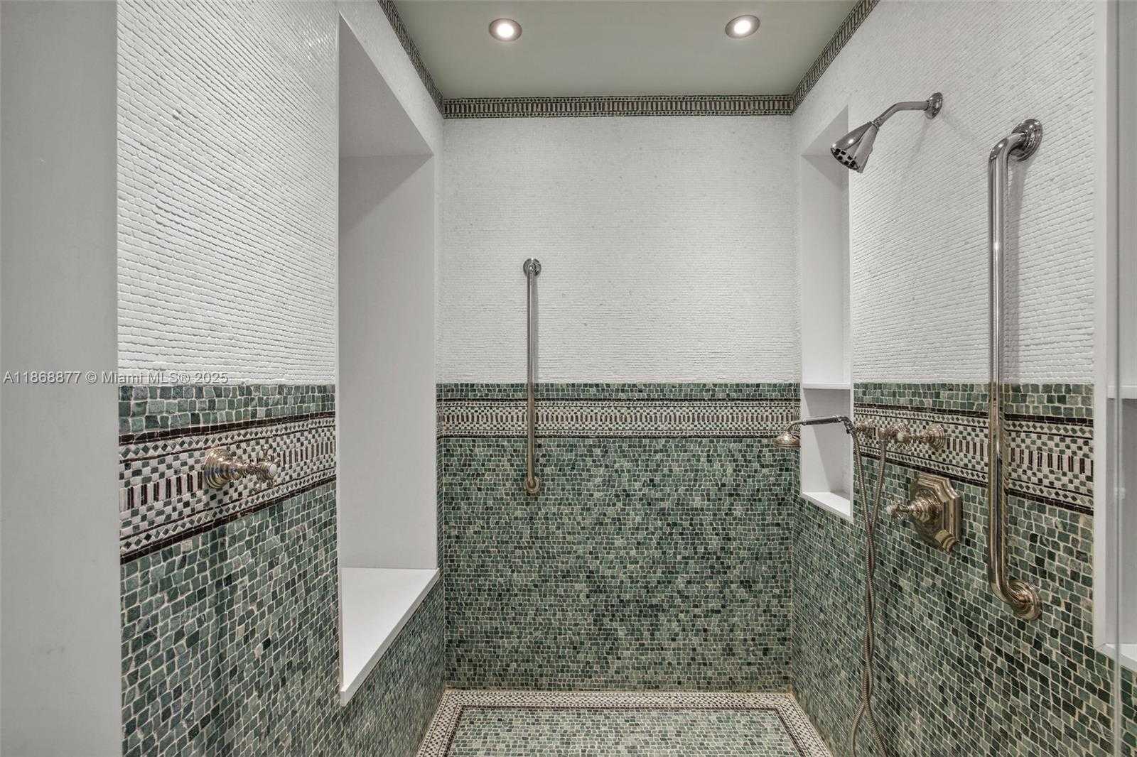 Small Image of 5959 COLLINS AVE #1007, Miami Beach Number 25