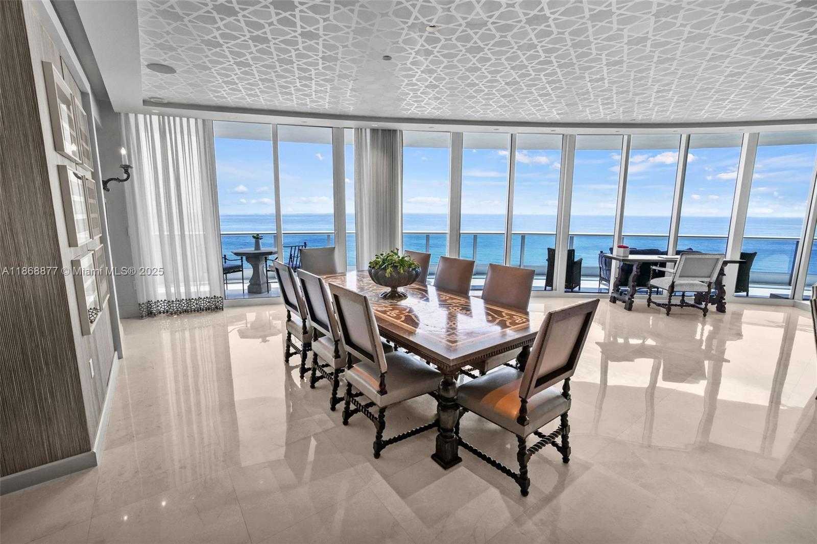Small Image of 5959 COLLINS AVE #1007, Miami Beach Number 3