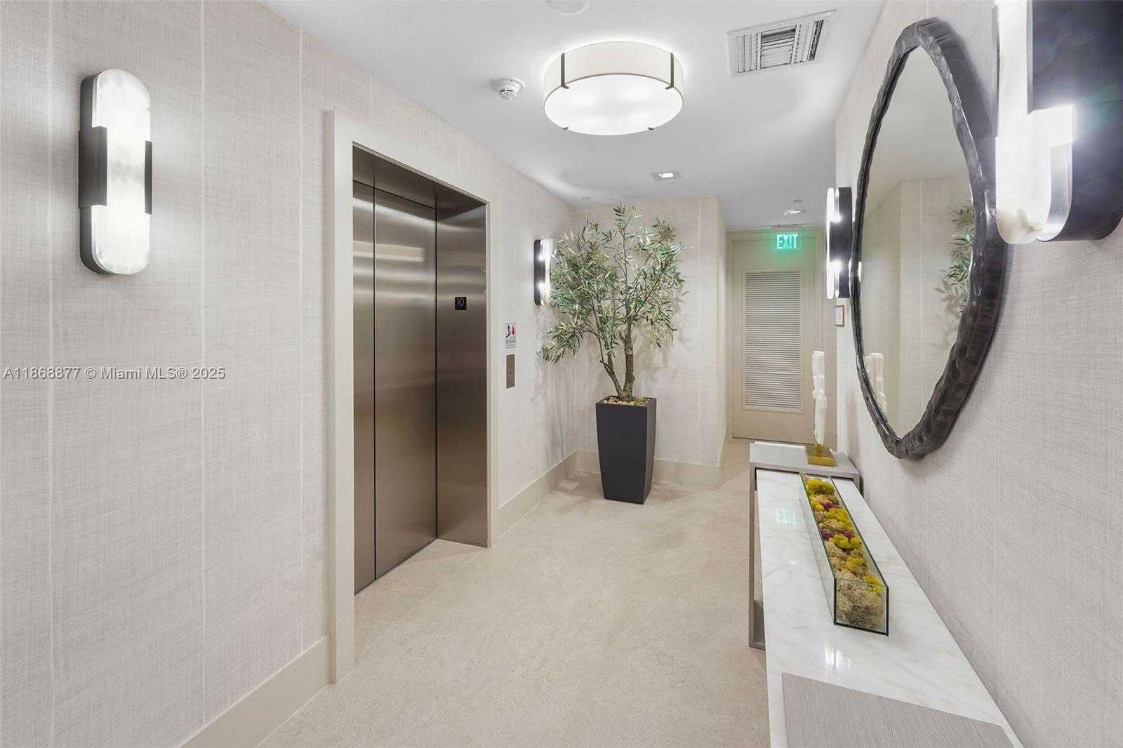 Small Image of 5959 COLLINS AVE #1007, Miami Beach Number 34