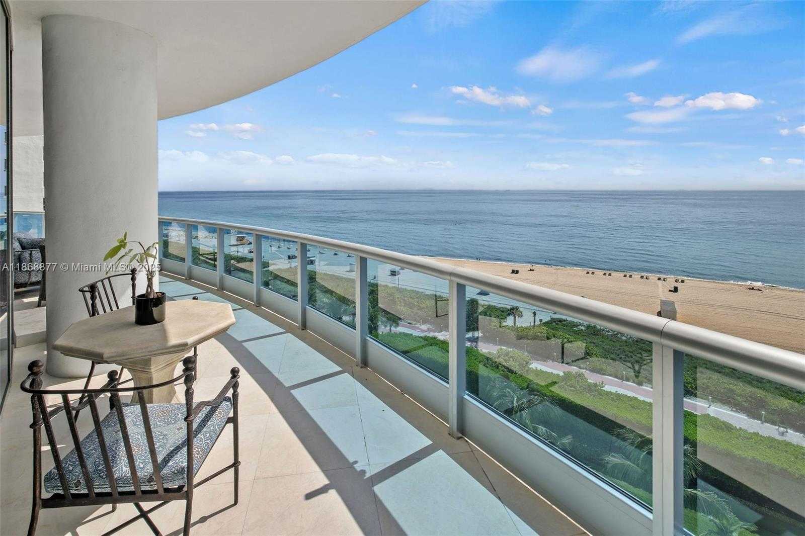Small Image of 5959 COLLINS AVE #1007, Miami Beach Number 6