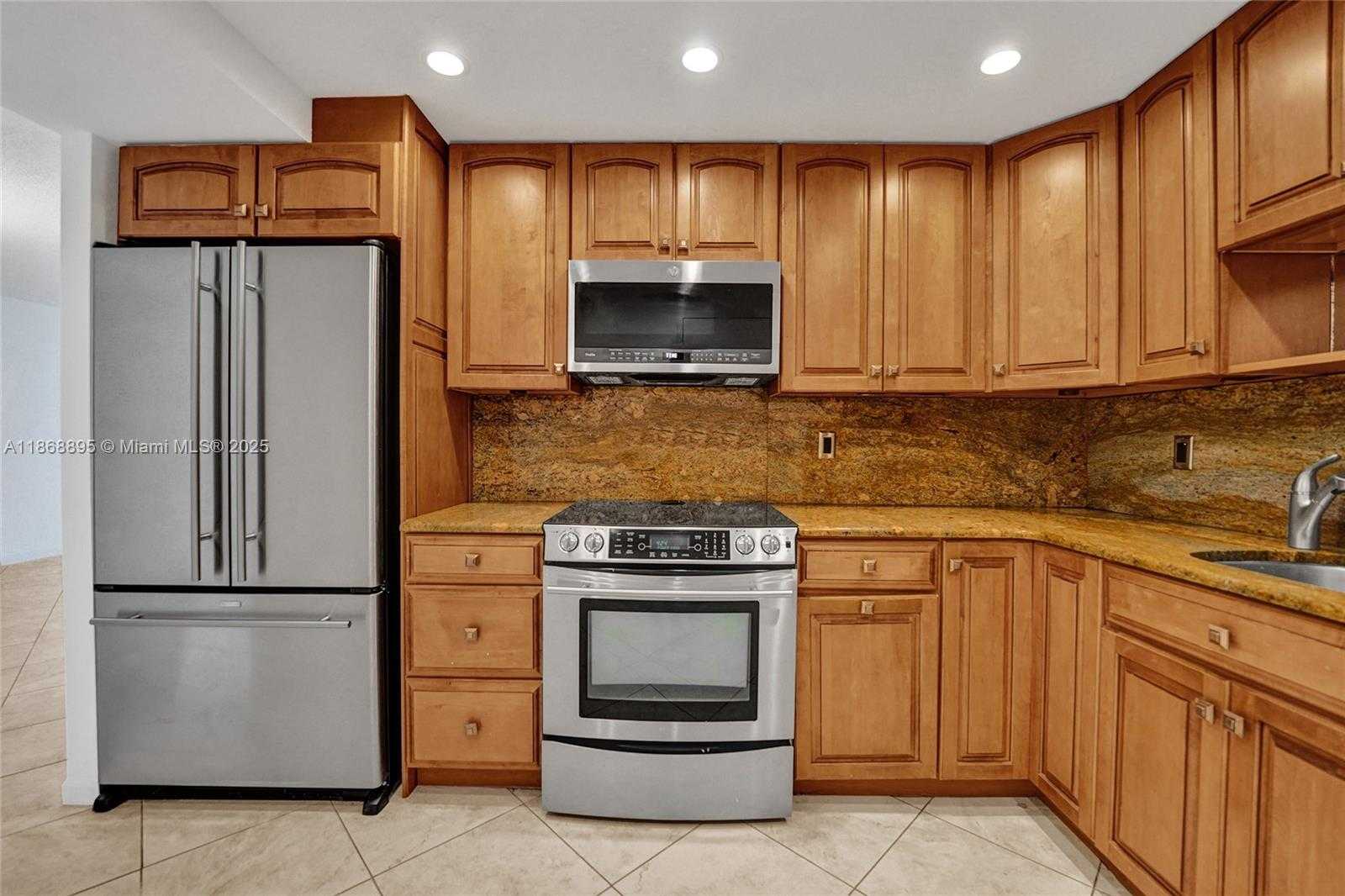 Small Image of 1500 SOUTH OCEAN DR #6F, Hollywood Number 12