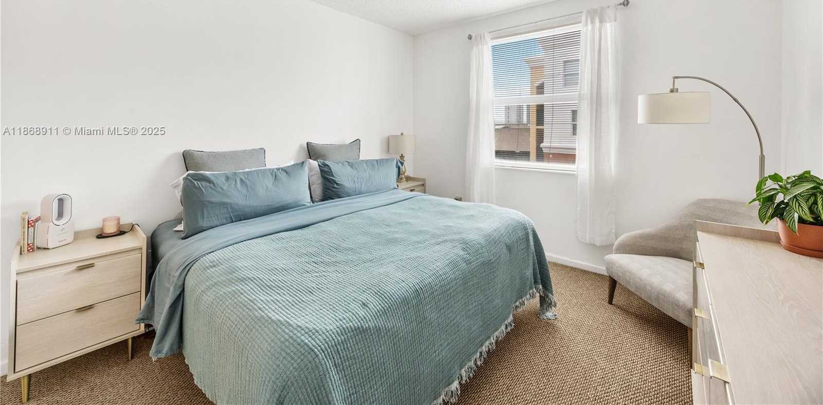 Small Image of 17100 NORTH BAY RD #1810, Sunny Isles Beach Number 16