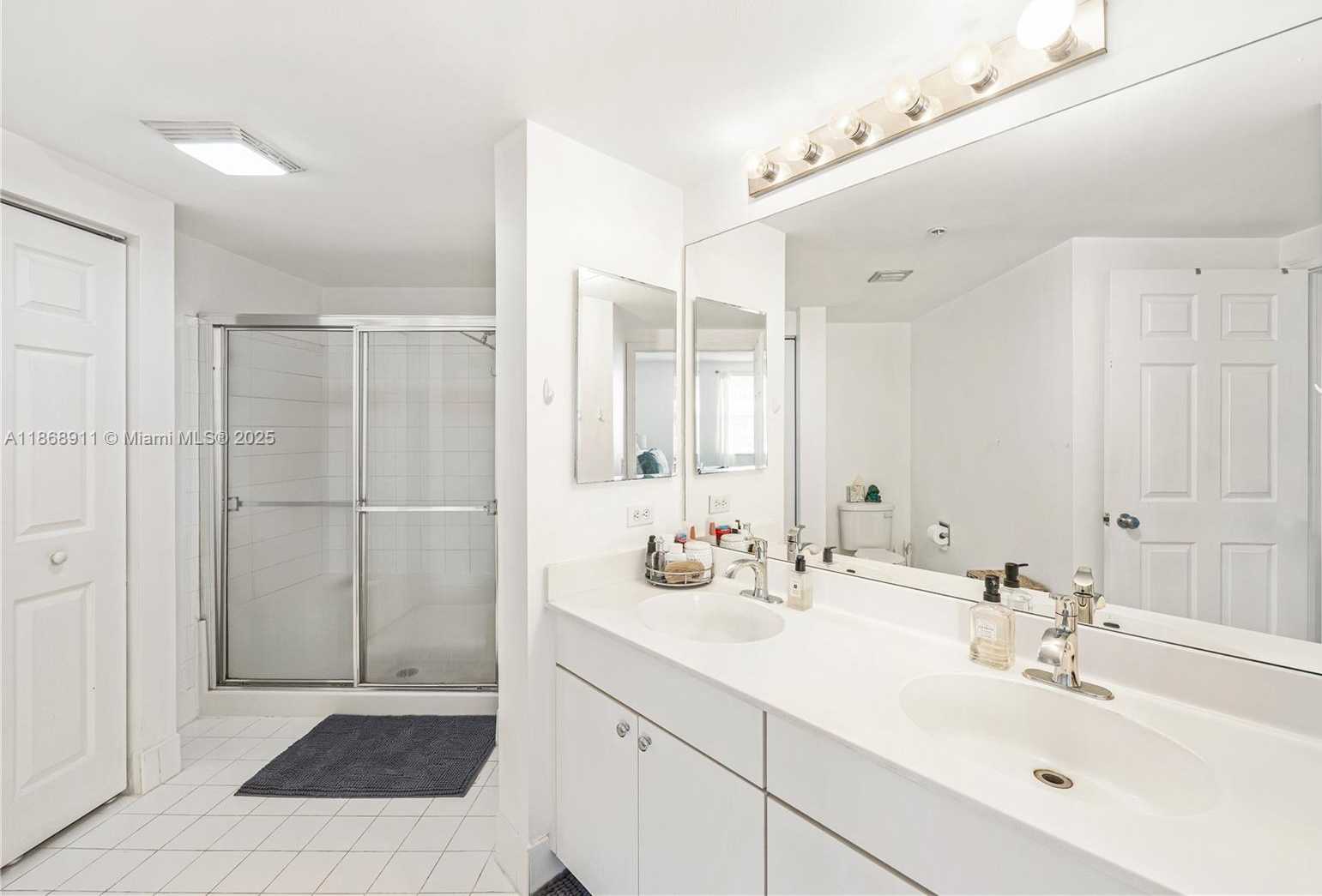 Small Image of 17100 NORTH BAY RD #1810, Sunny Isles Beach Number 18