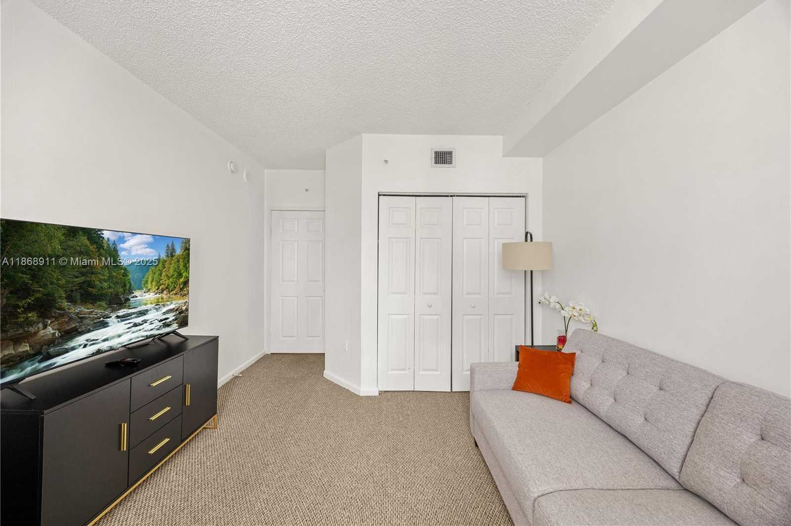 Small Image of 17100 NORTH BAY RD #1810, Sunny Isles Beach Number 23
