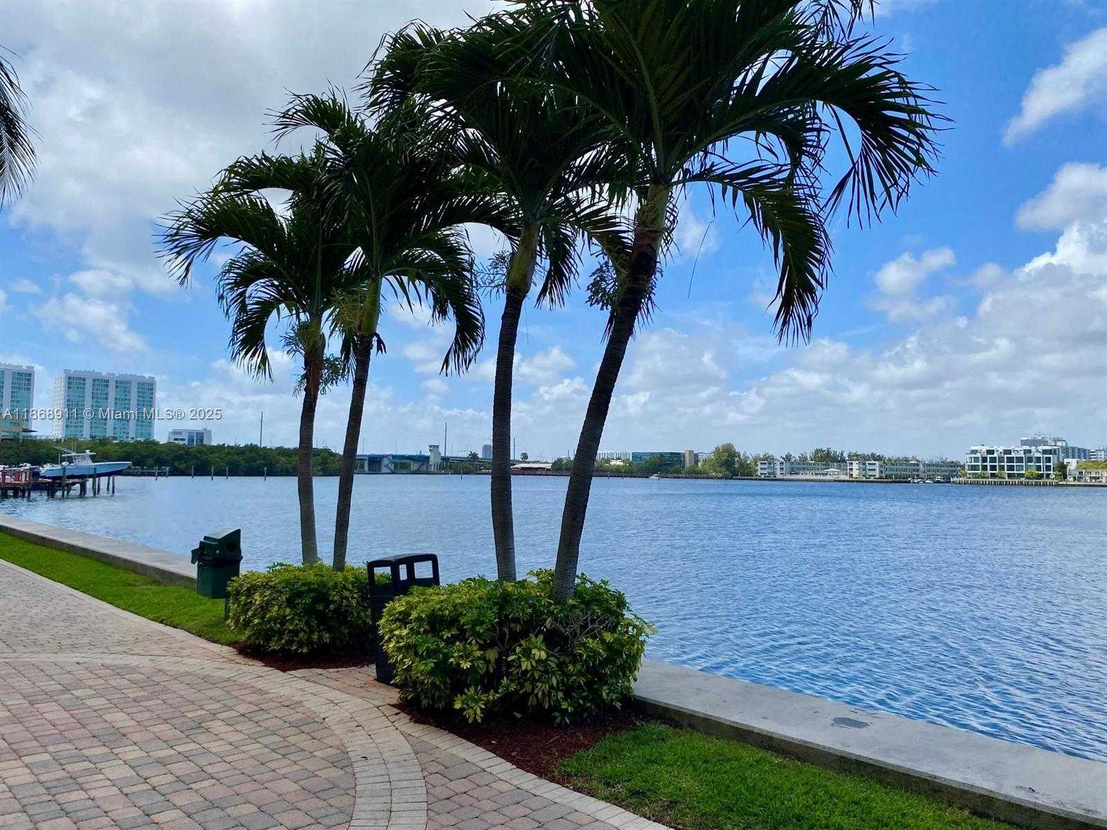 Small Image of 17100 NORTH BAY RD #1810, Sunny Isles Beach Number 32