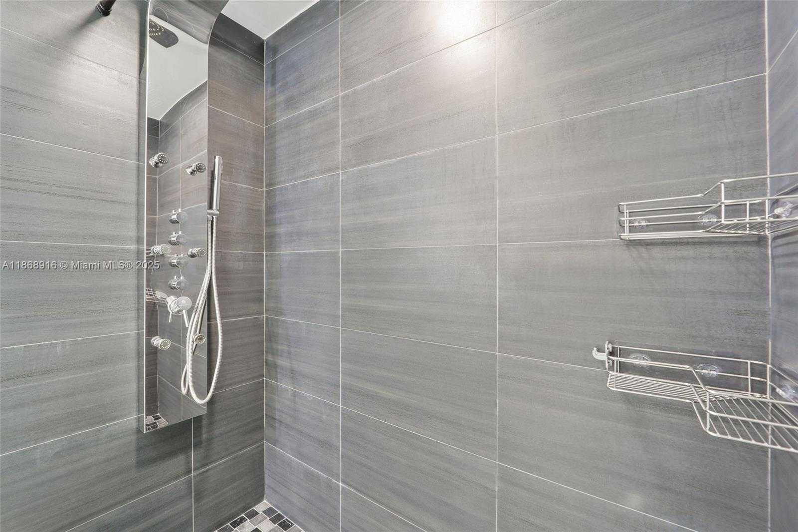 Small Image of 325 SOUTH BISCAYNE BLVD #2515, Miami Number 13