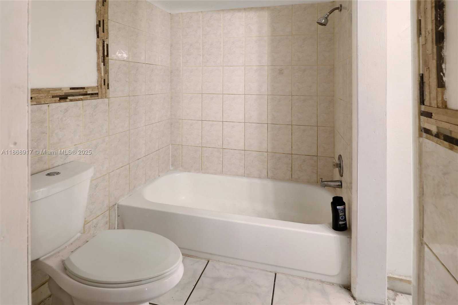Small Image of 1348 SEAVIEW DR, North Lauderdale Number 10
