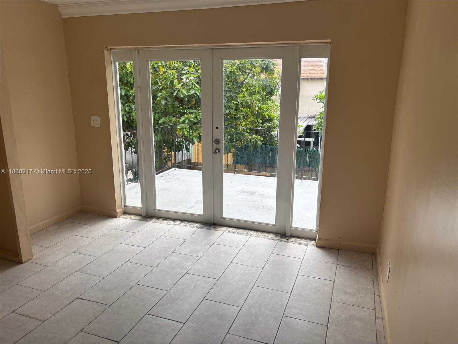 Small Image of 1348 SEAVIEW DR, North Lauderdale Number 14