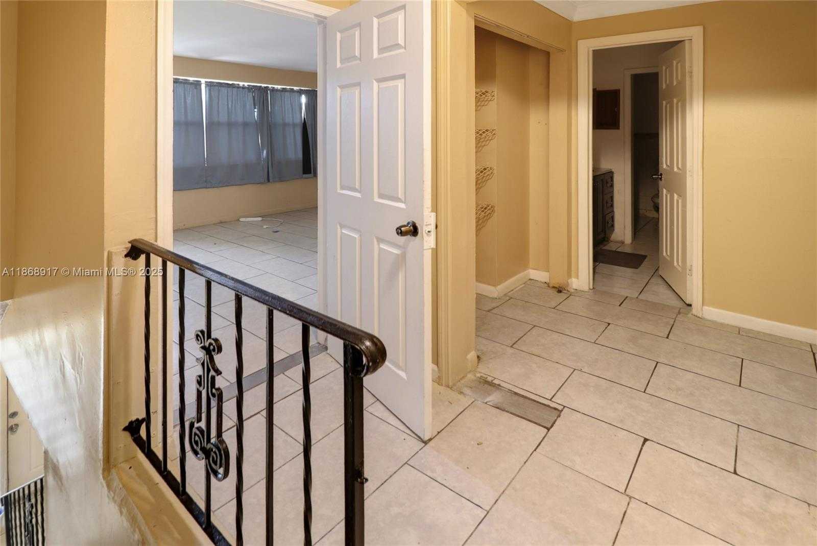 Small Image of 1348 SEAVIEW DR, North Lauderdale Number 18