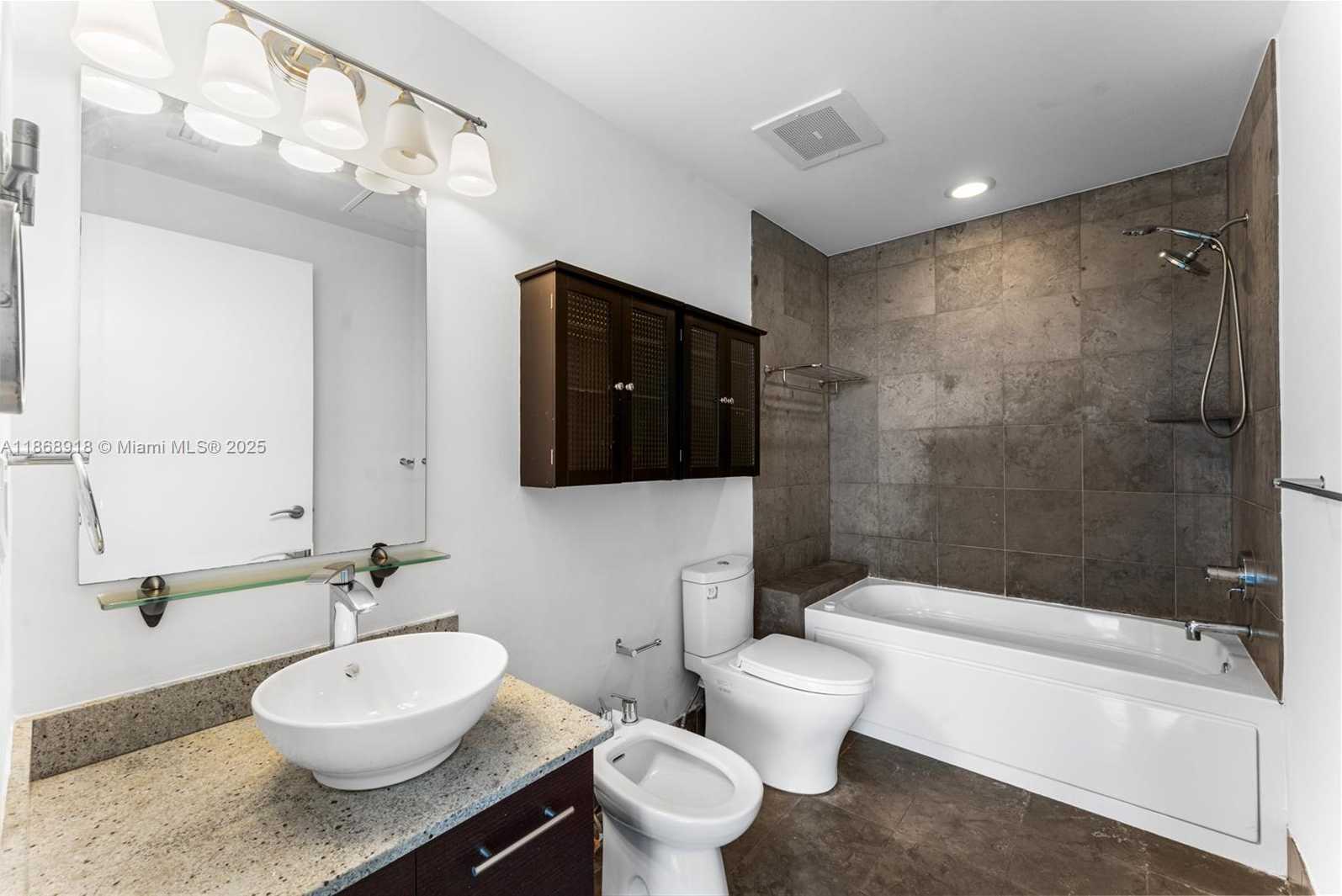 Small Image of 3029 NORTH EAST 188TH ST #924, Aventura Number 7