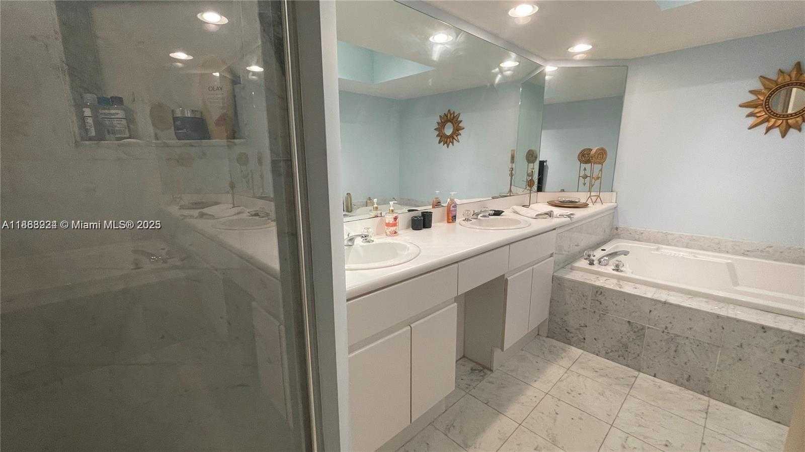 Small Image of 16445 COLLINS AVE #1422, Sunny Isles Beach Number 18