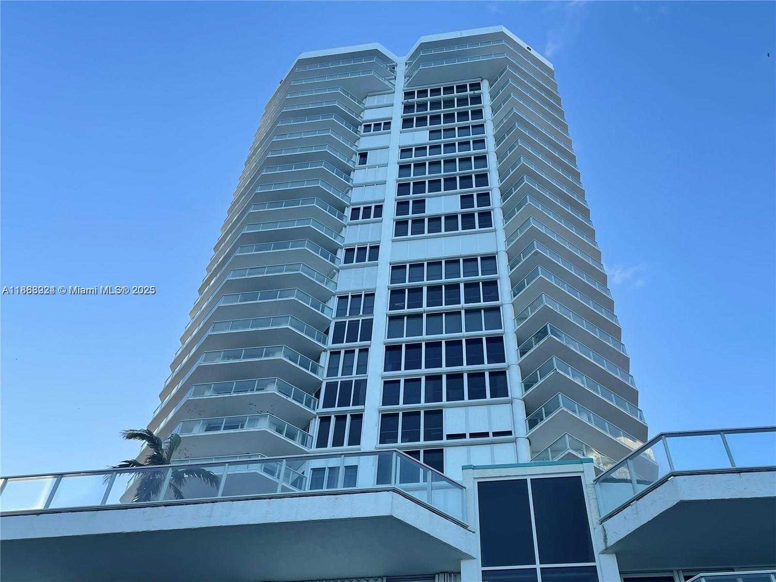 Small Image of 16445 COLLINS AVE #1422, Sunny Isles Beach Number 2