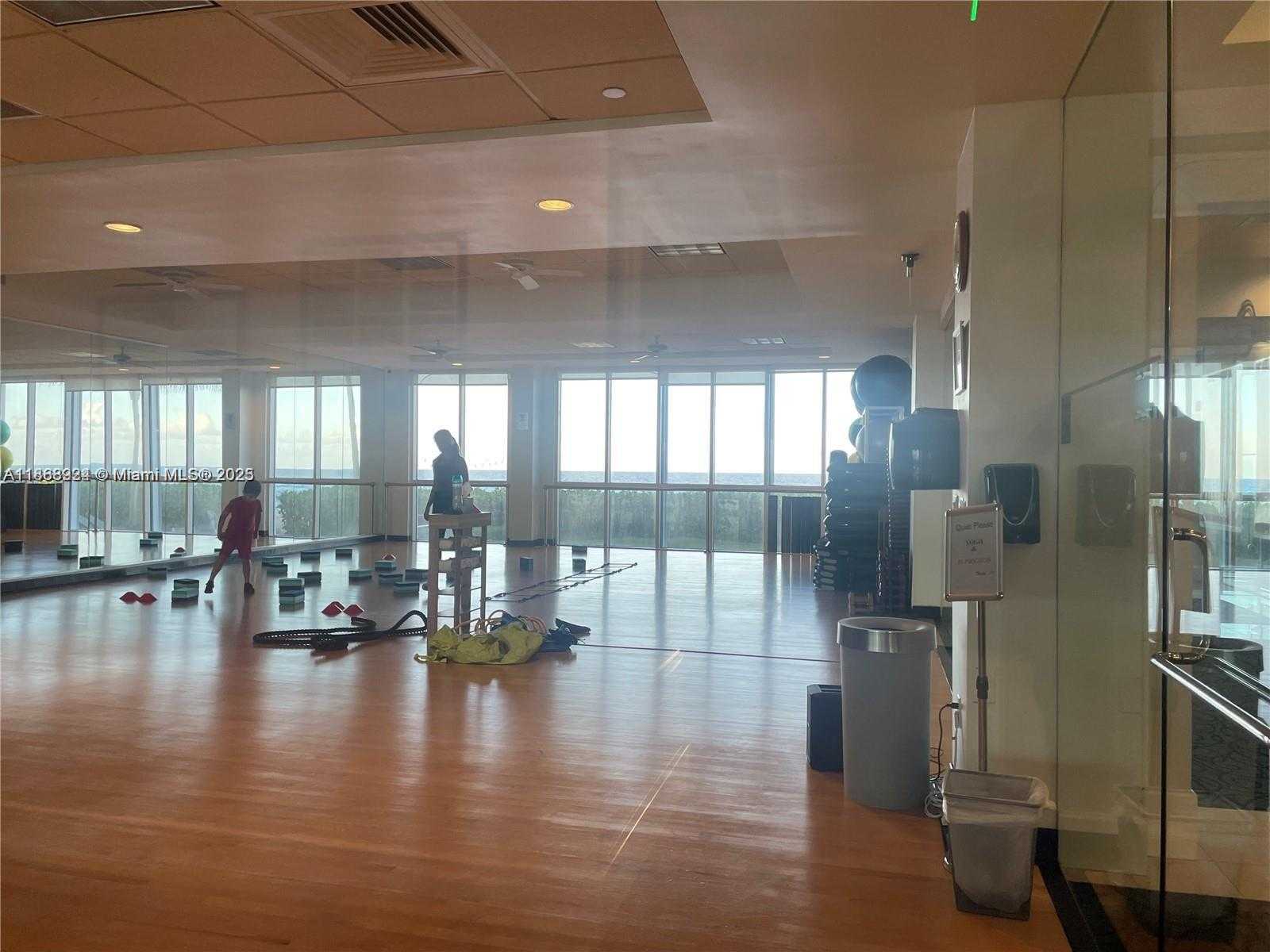 Small Image of 16445 COLLINS AVE #1422, Sunny Isles Beach Number 34