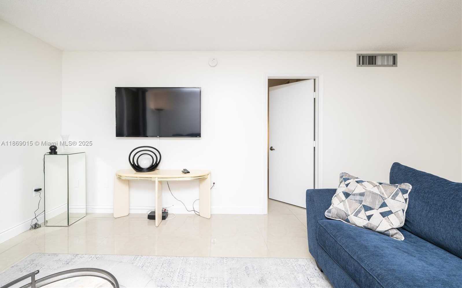 Small Image of 1833 SOUTH OCEAN DR #1007, Hallandale Beach Number 17