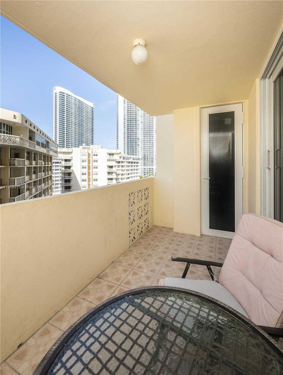 Small Image of 1833 SOUTH OCEAN DR #1007, Hallandale Beach Number 25