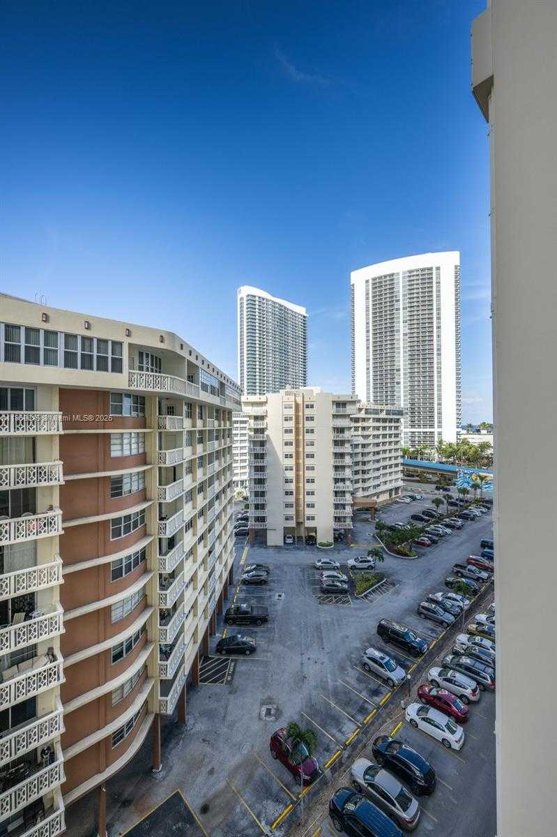 Small Image of 1833 SOUTH OCEAN DR #1007, Hallandale Beach Number 26