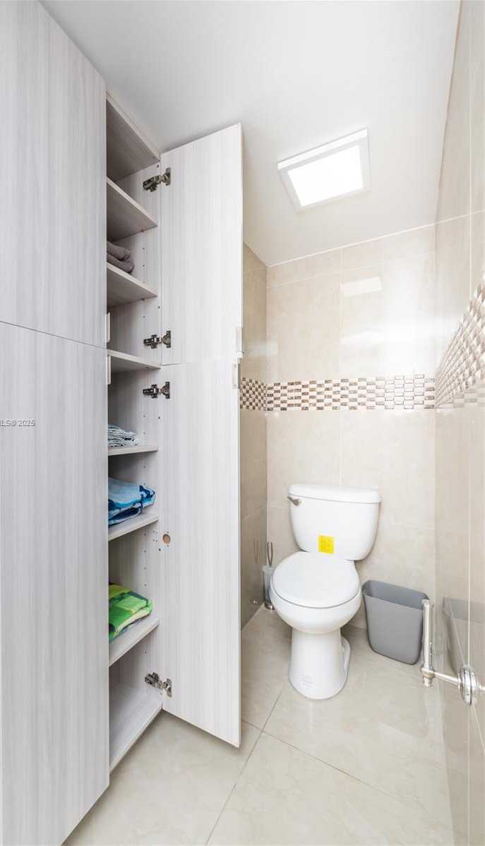 Small Image of 1833 SOUTH OCEAN DR #1007, Hallandale Beach Number 29