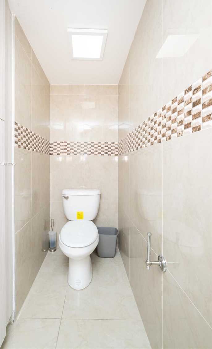 Small Image of 1833 SOUTH OCEAN DR #1007, Hallandale Beach Number 30