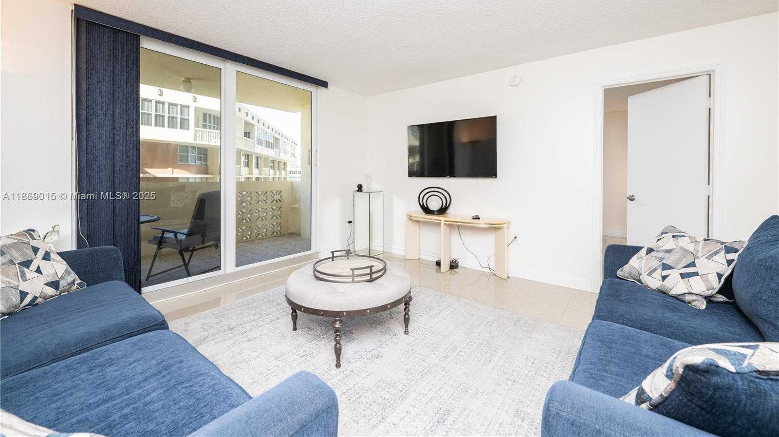Small Image of 1833 SOUTH OCEAN DR #1007, Hallandale Beach Number 4