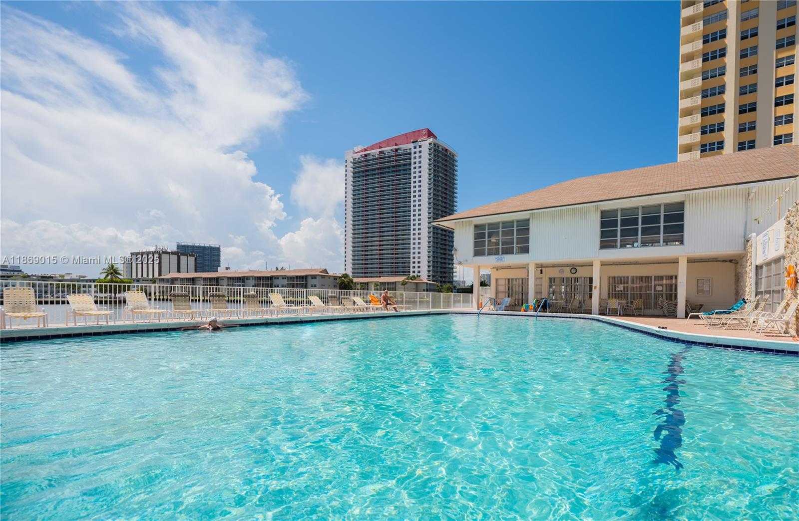 Small Image of 1833 SOUTH OCEAN DR #1007, Hallandale Beach Number 55