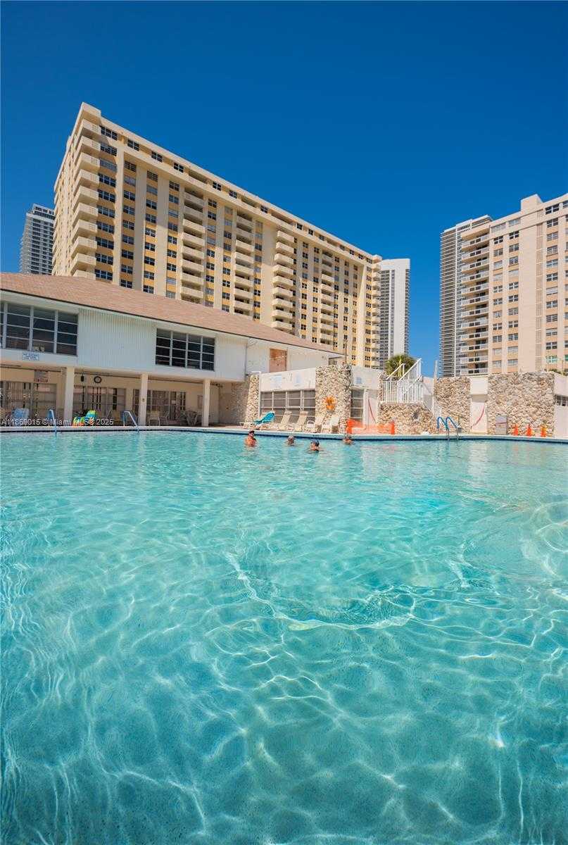 Small Image of 1833 SOUTH OCEAN DR #1007, Hallandale Beach Number 57