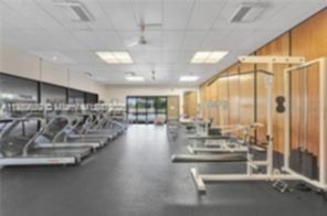 Small Image of 20335 E Country Club Dr, Aventura, FL 33180, USA Number 17