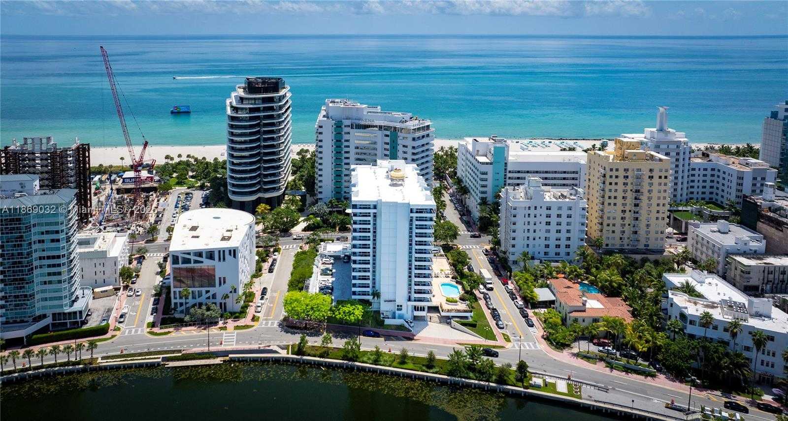 Small Image of 3200 COLLINS AVE #12-8, Miami Beach Number 26