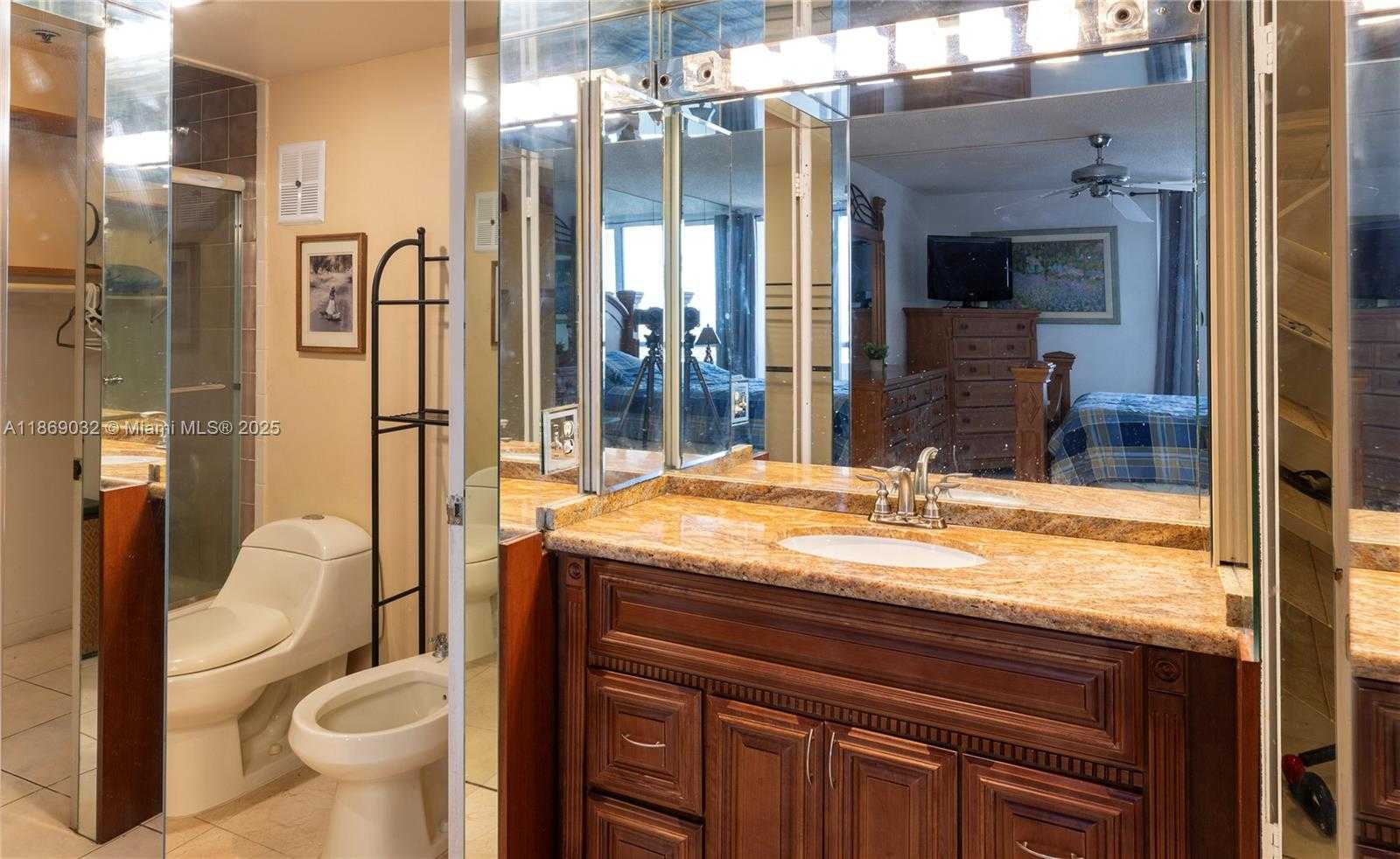 Small Image of 3200 COLLINS AVE #12-8, Miami Beach Number 6
