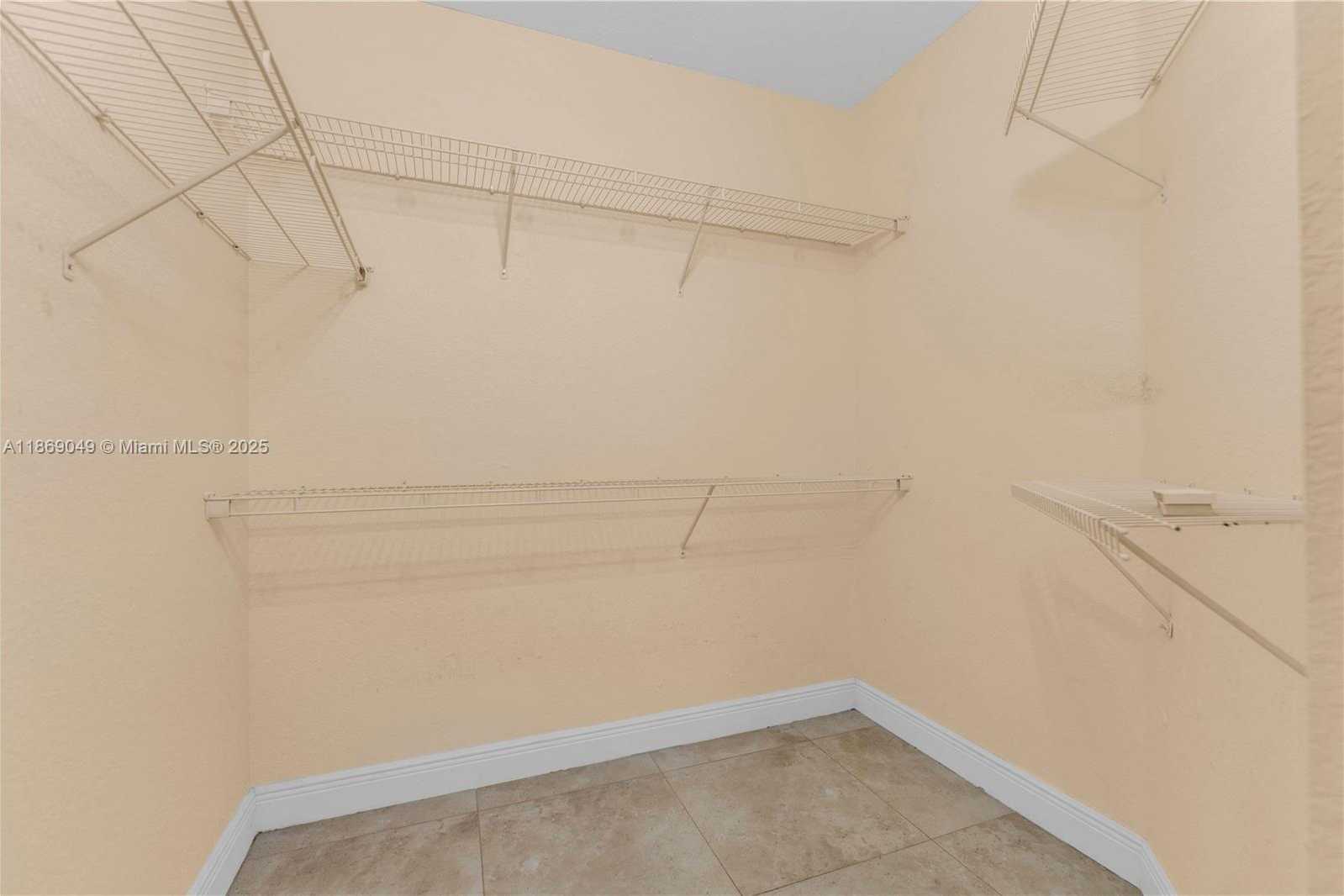 Small Image of 11724 SOUTH WEST 137TH PATH, Miami Number 16