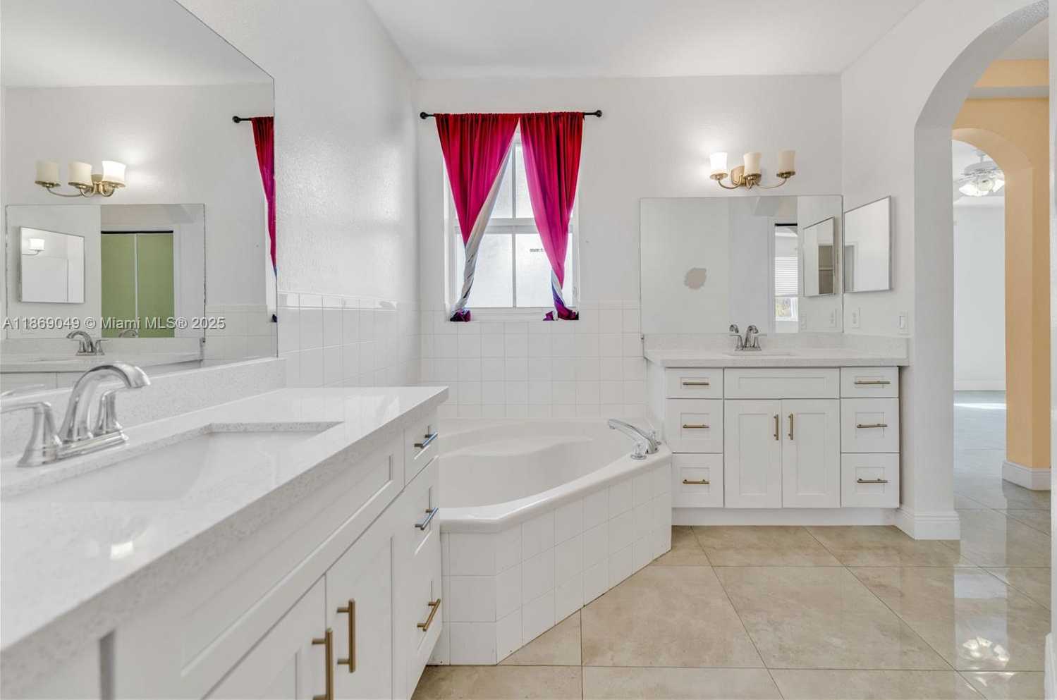 Small Image of 11724 SOUTH WEST 137TH PATH, Miami Number 19