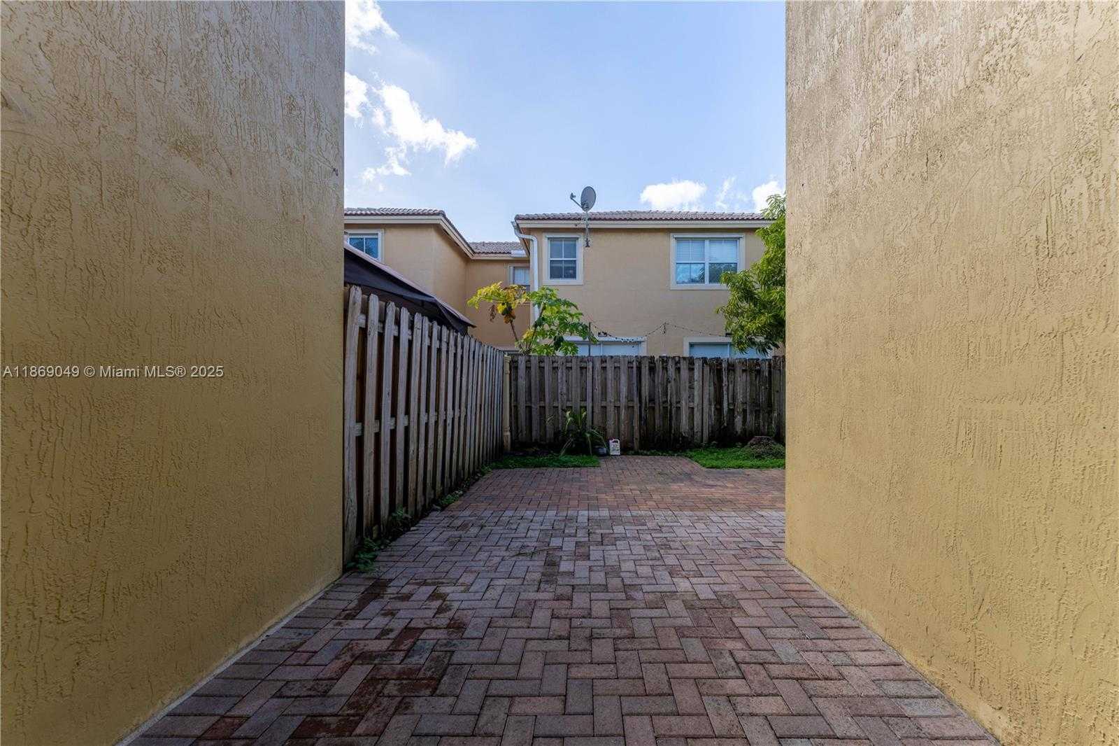 Small Image of 11724 SOUTH WEST 137TH PATH, Miami Number 26