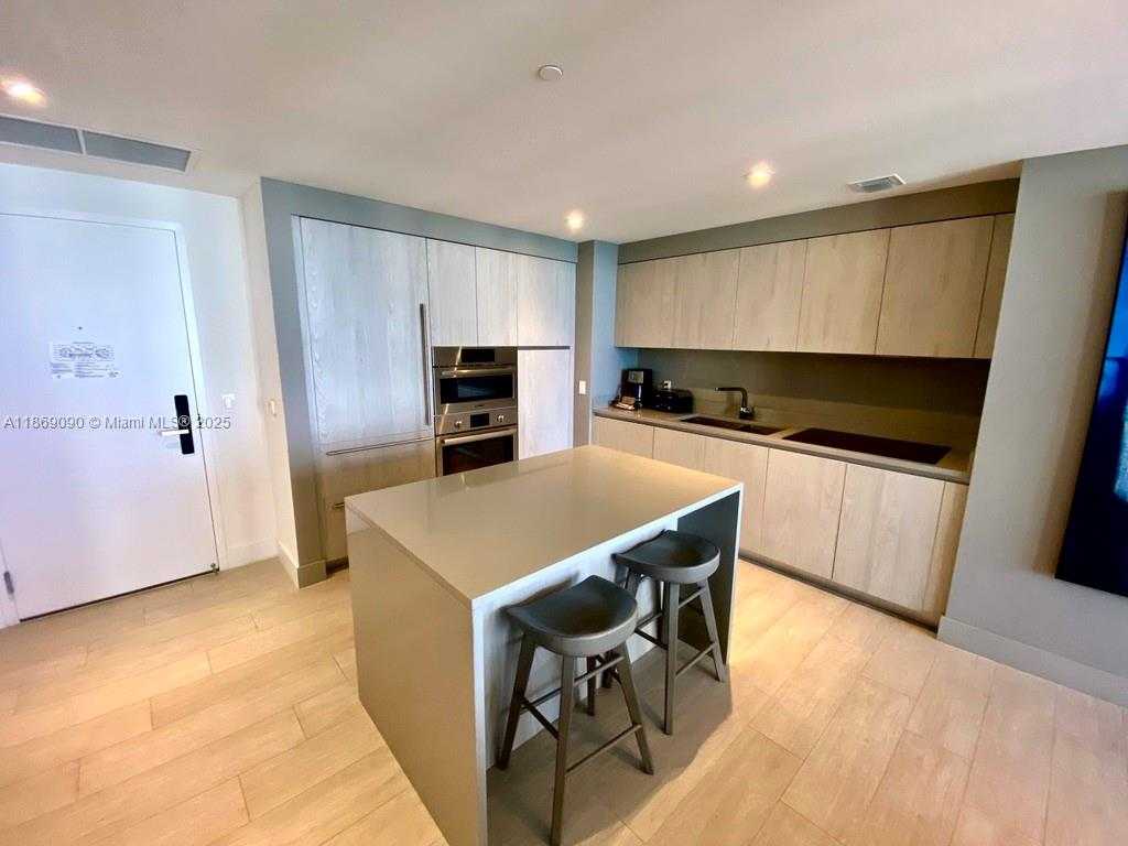 Small Image of 4010 SOUTH OCEAN DR #R2607, Hollywood Number 9