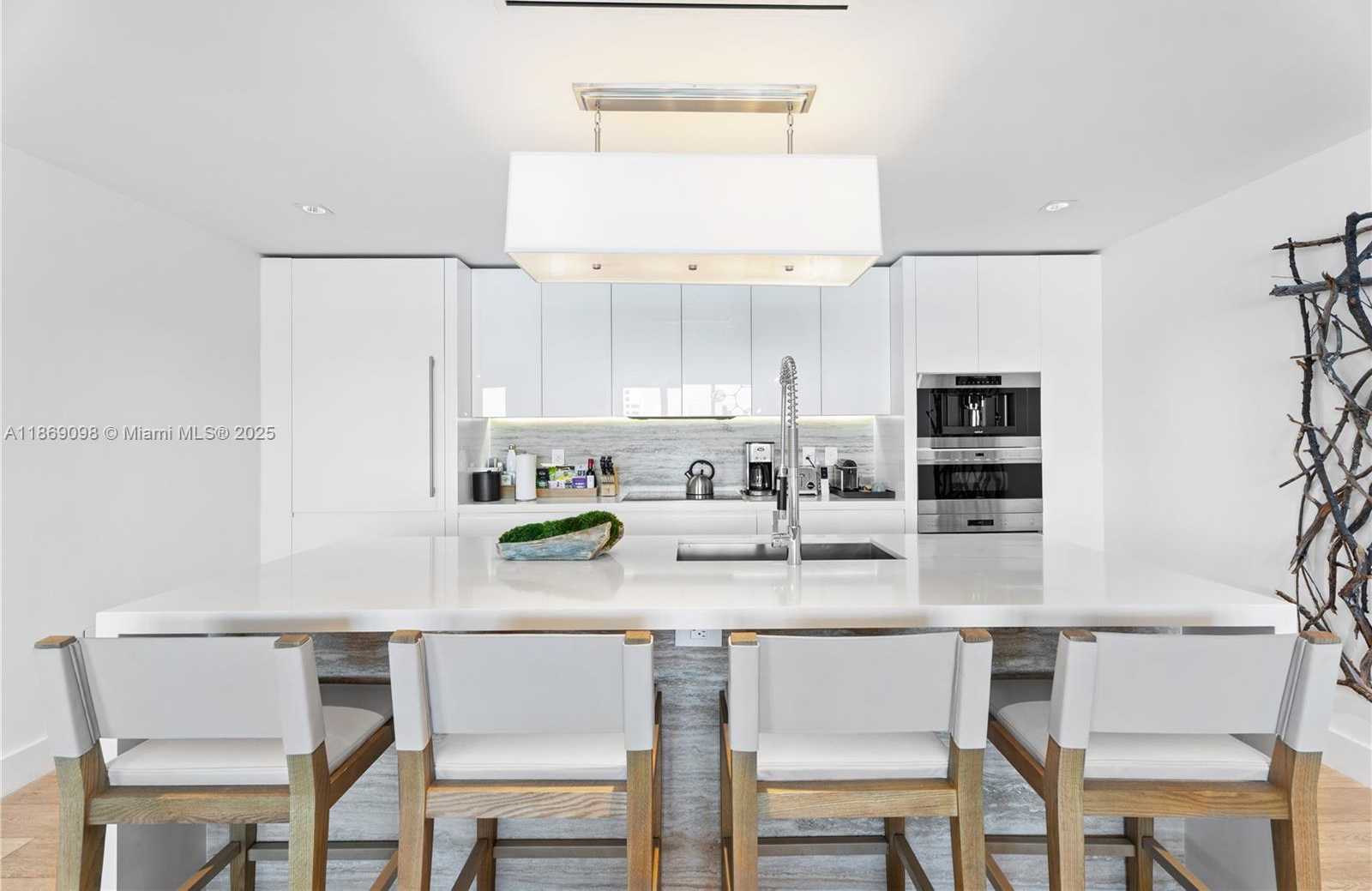 Small Image of 102 24TH ST #PH-1703, Miami Beach Number 9