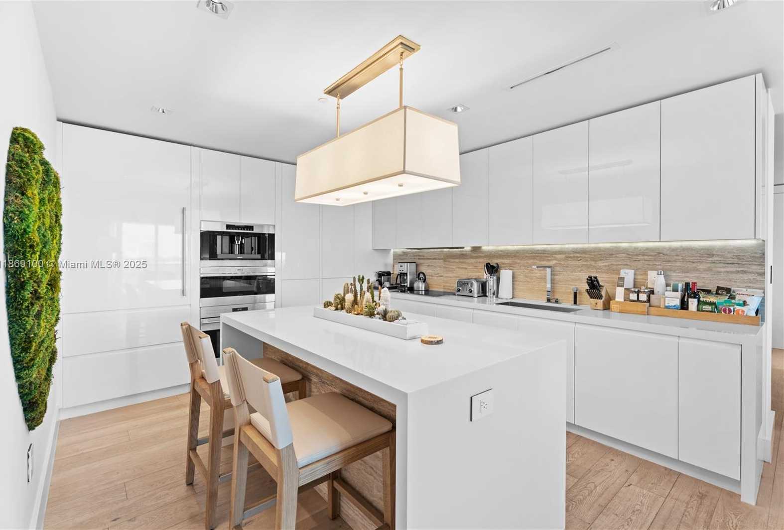 Small Image of 102 24TH ST #PH-1705, Miami Beach Number 7