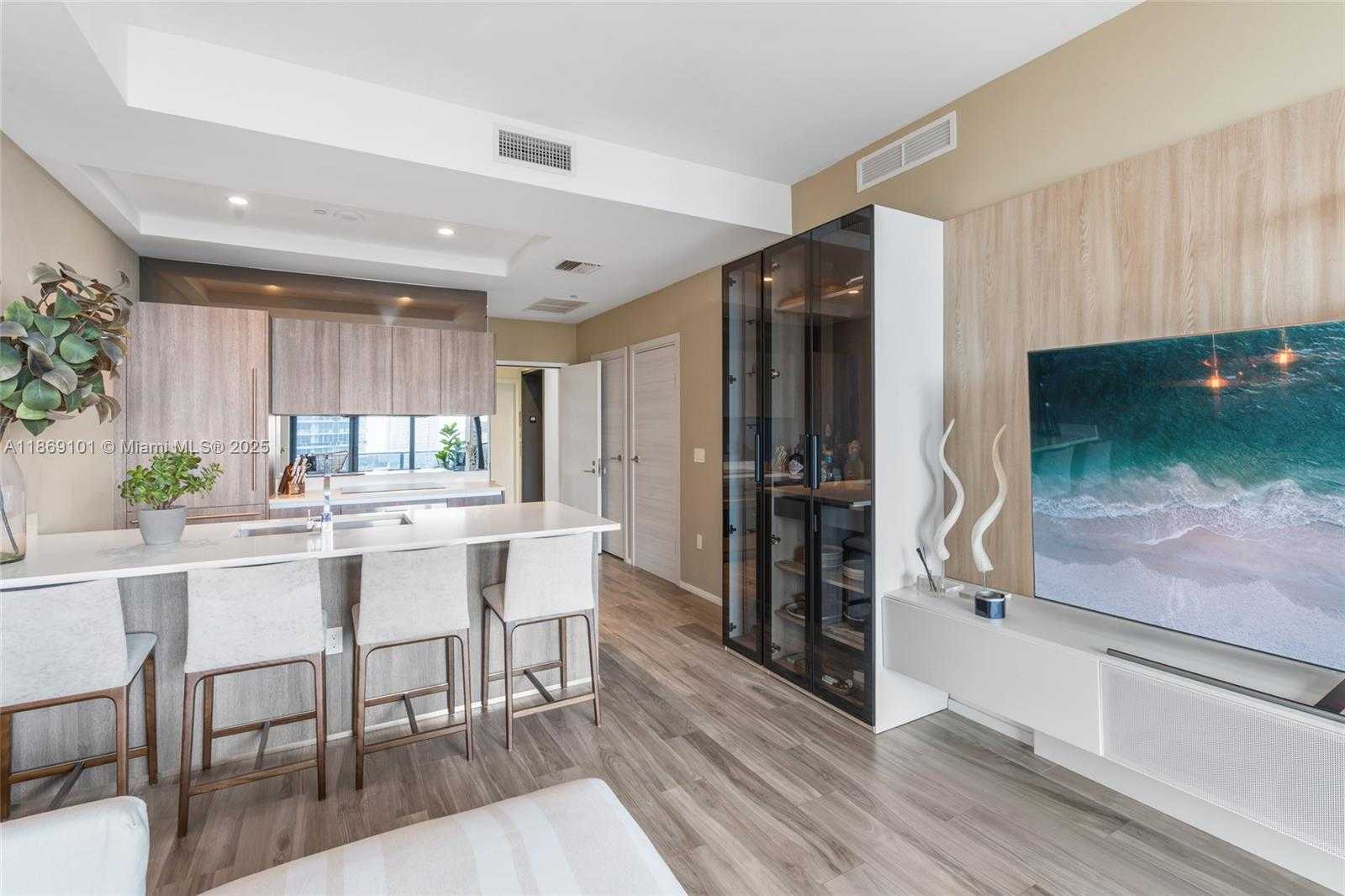 Small Image of 801 SOUTH MIAMI AVE #4802, Miami Number 6