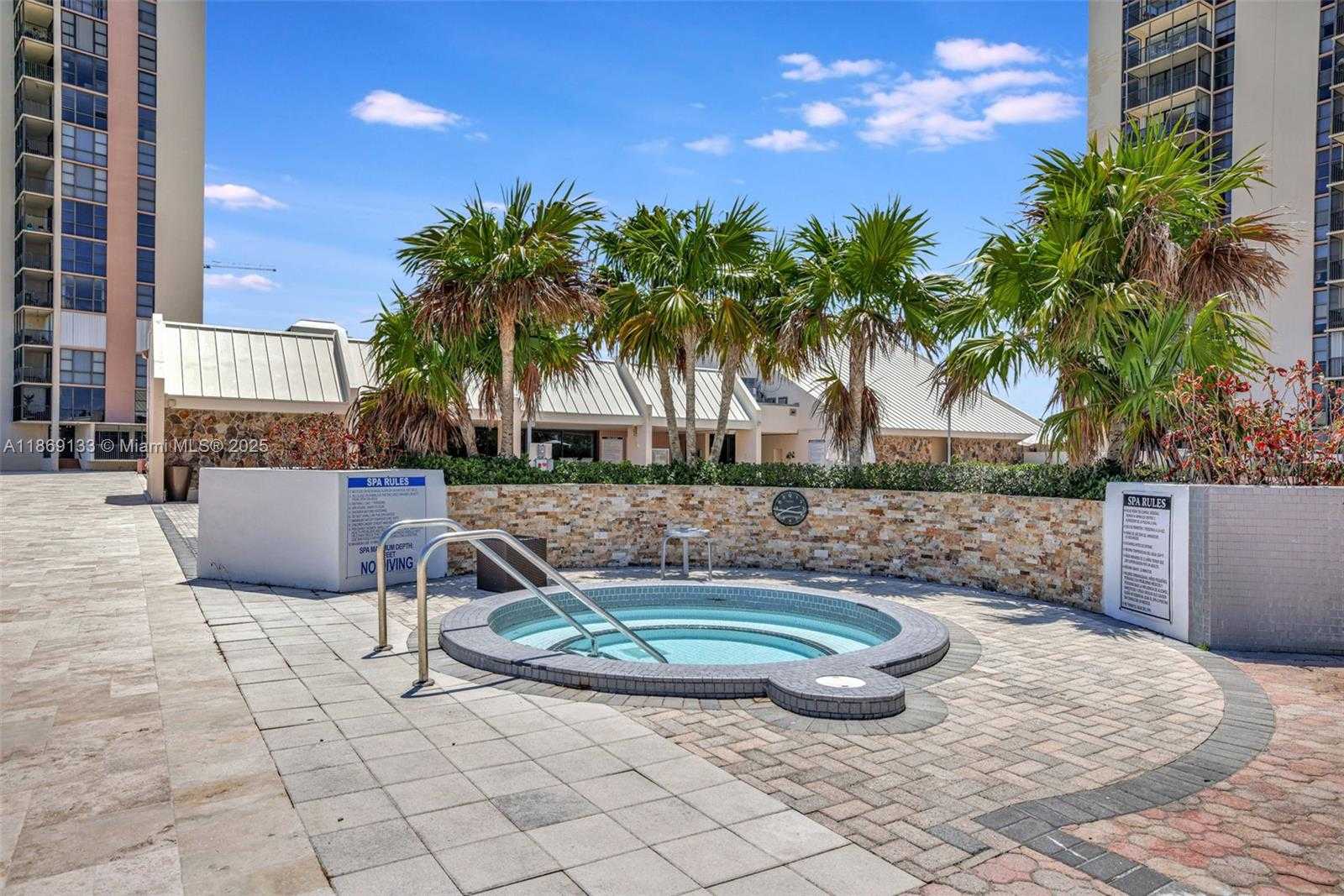 Small Image of 20379 WEST COUNTRY CLUB DR #1639, Aventura Number 5