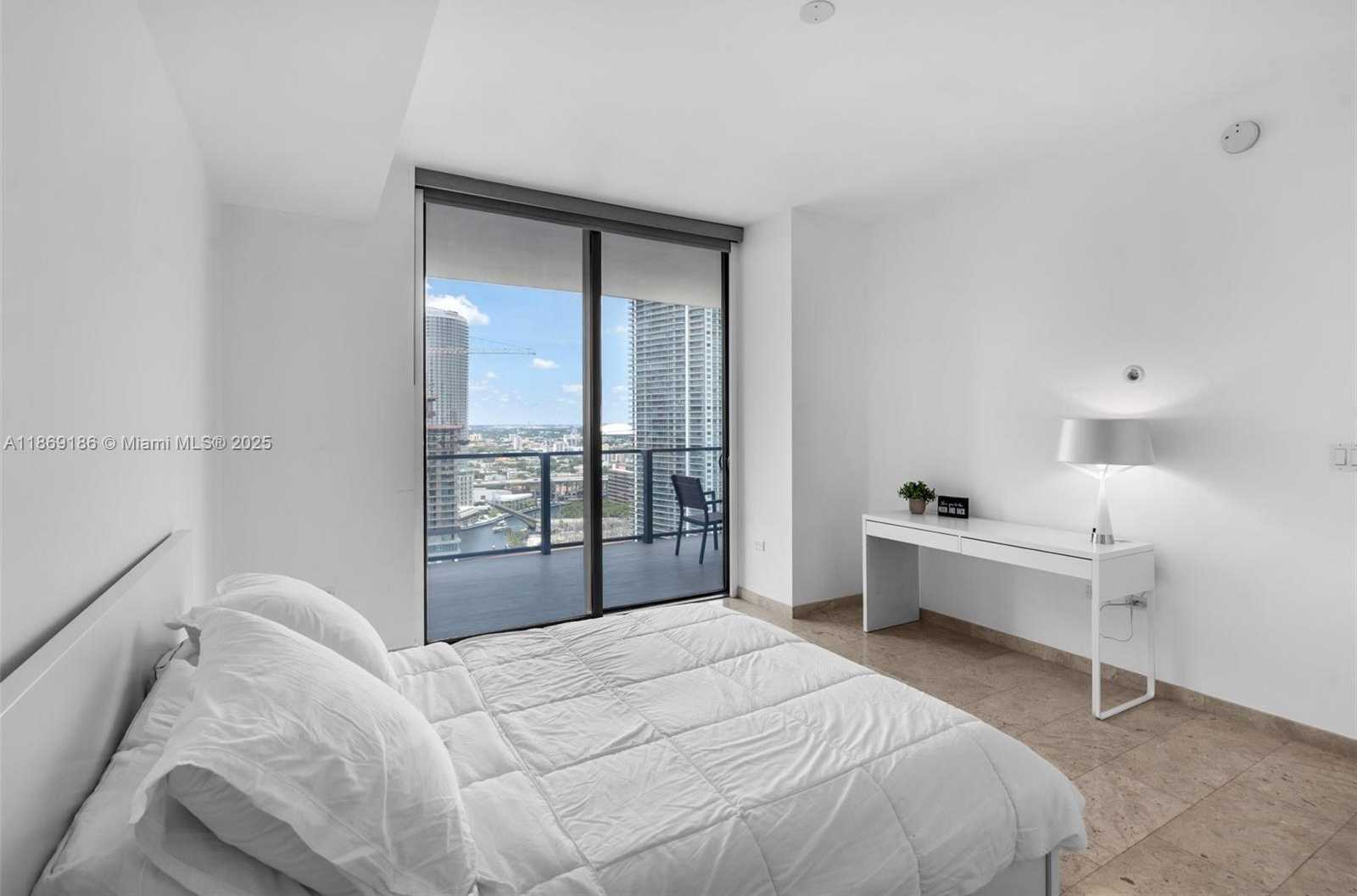 Small Image of 68 SOUTH EAST 6TH ST #2410, Miami Number 11