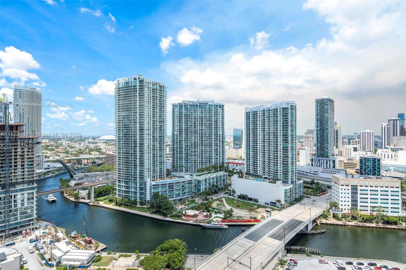Small Image of 68 SOUTH EAST 6TH ST #2410, Miami Number 24