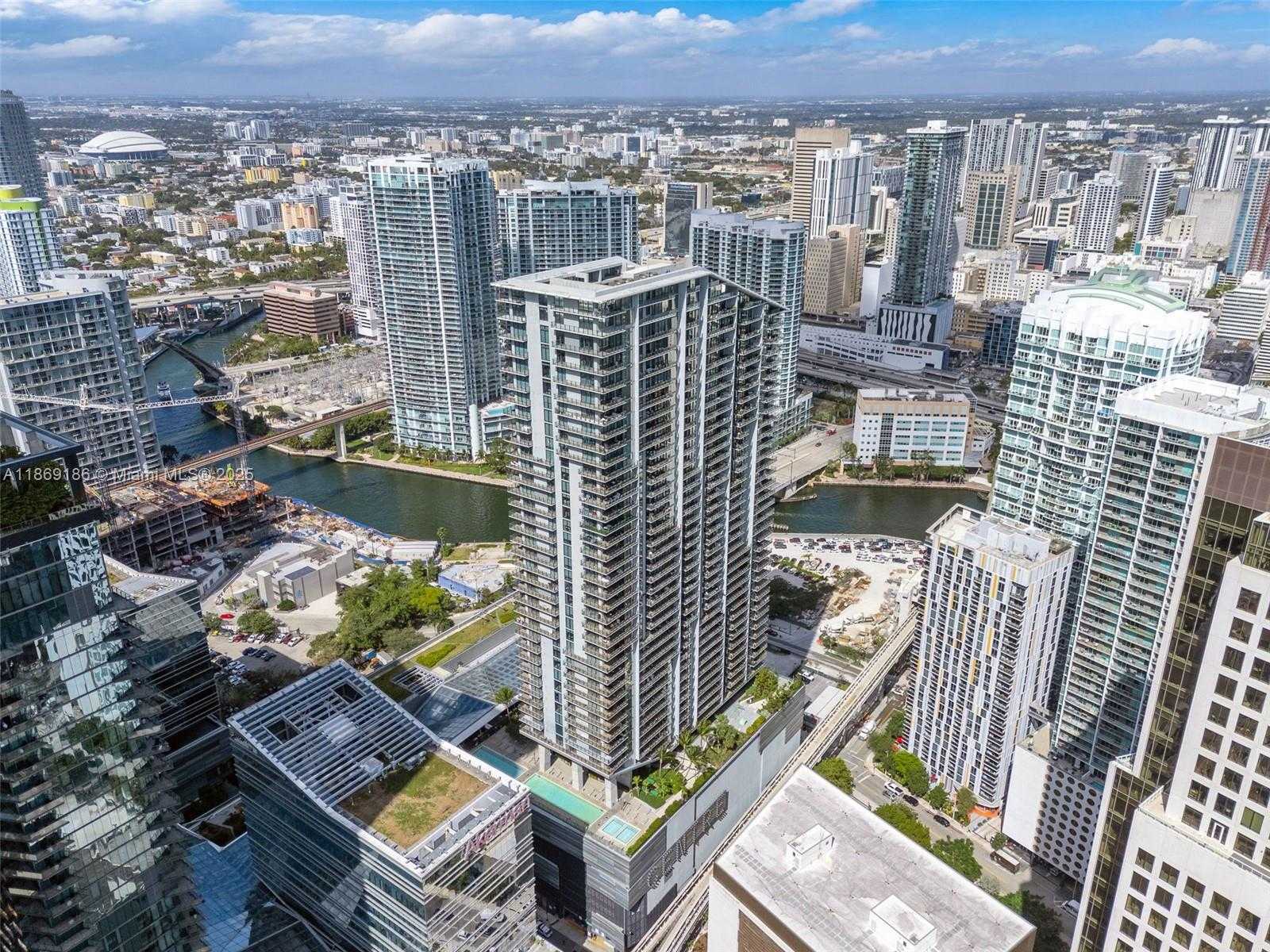 Small Image of 68 SOUTH EAST 6TH ST #2410, Miami Number 36