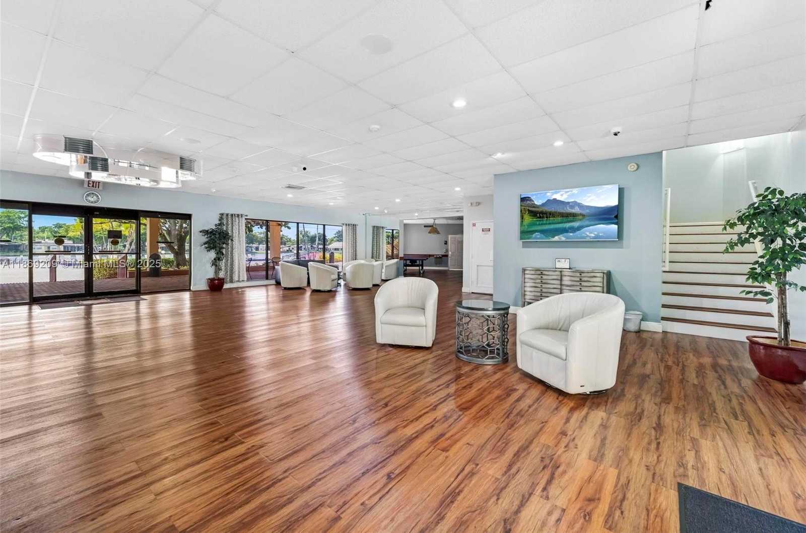 Small Image of 137 ESSEX RD #3-28, Hollywood Number 22