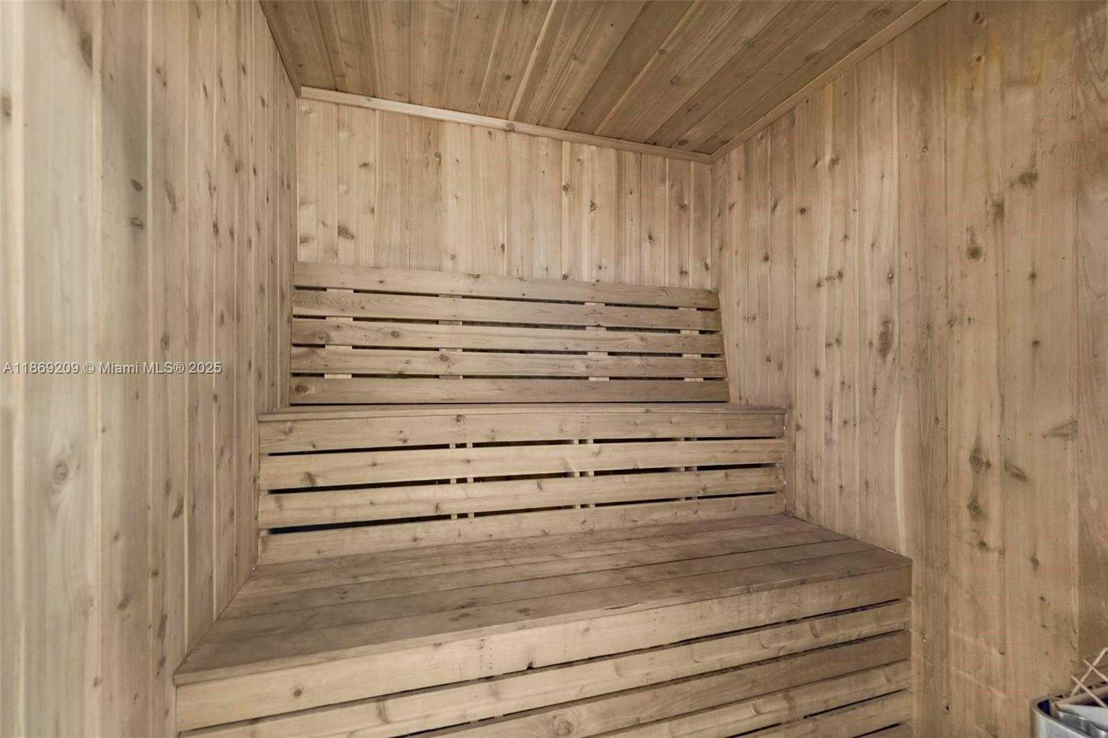 Small Image of 137 ESSEX RD #3-28, Hollywood Number 23